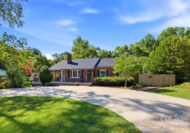 Photo 1 of Single family home for sale at 2201 Armstrong Park Dr, Gastonia, NC 28054 | MLS# 4399022 | Listing updated on 2026-08-29