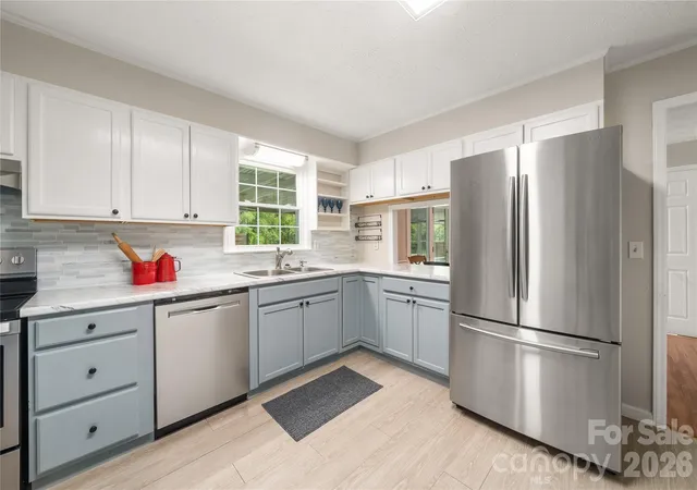Photo 4 of Sale Pending at 7 Lula Cvs Rd, Weaverville, NC 28787 | MLS# 4399046 | Listing updated on 2026-09-25