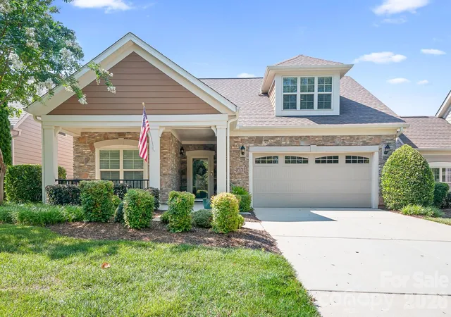 Photo 1 of Single family home for sale at 127 Brawley Point Cir, Mooresville, NC 28117 | MLS# 4399063 | Listing updated on 2026-09-16