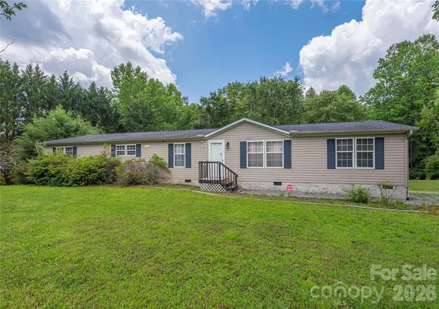 Homes for sale in Horse Shoe, NC | 992 Brickyard Rd, Horse Shoe, NC 28742 | MLS# 4399067