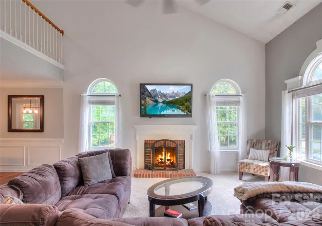 Photo 2 of Single family home for sale at 7800 Kingston Dr, Waxhaw, NC 28173 | MLS# 4399106 | Listing updated on 2026-10-05