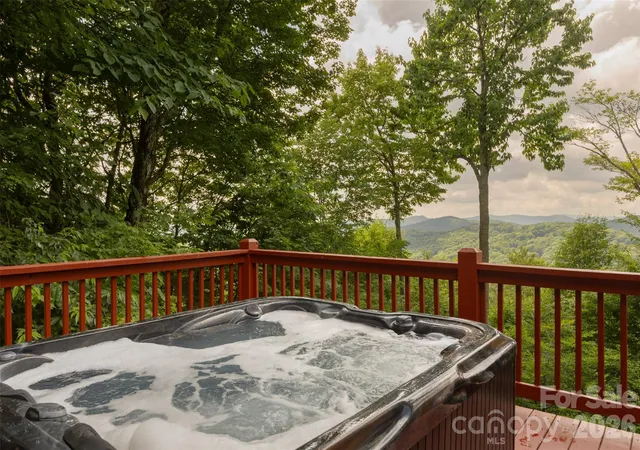 Photo 2 of Single family home for sale at 3182 El Miner Dr, Mars Hill, NC 28754 | MLS# 4399109 | Listing updated on 2026-09-02