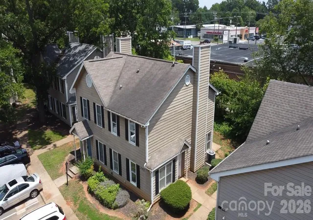 image of 3142 Driftwood Dr #B, Charlotte, NC 28205 | MLS# 4399113