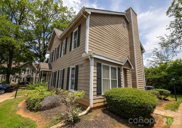image of 3142 Driftwood Dr #B, Charlotte, NC 28205 | MLS# 4399113