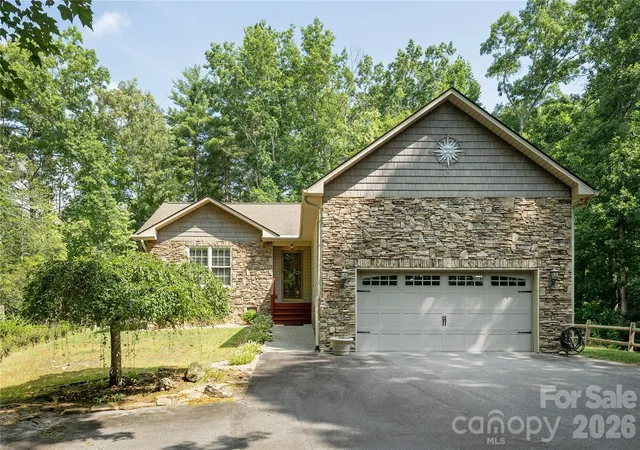 Homes for sale in Brevard, NC | 59 Smalltown Trl, Brevard, NC 28712 | MLS# 4399123