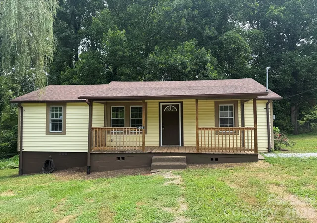 Photo 2 of Single family home for sale at 276 Kathy St, Marion, NC 28752 | MLS# 4399135 | Listing updated on 2026-09-01
