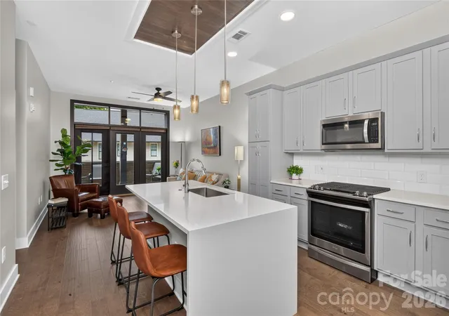 3rd image of 2401 Euclid Ave #206, Charlotte, NC 28203 | MLS# 4399147