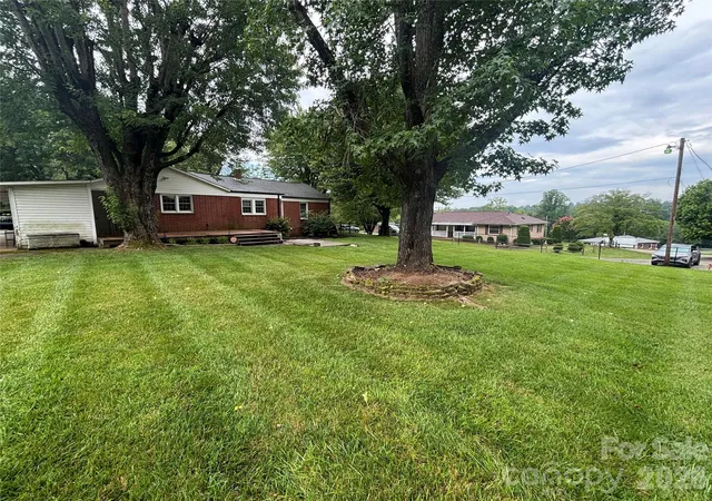 Homes for sale in Lenoir, NC | 327 Arrowood St Se, Lenoir, NC 28645 | MLS# 4399172