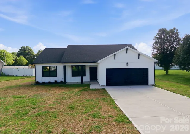 Homes for sale in Oakboro, NC | 1962 Redwood Dr, Oakboro, NC 28129 | MLS# 4399195