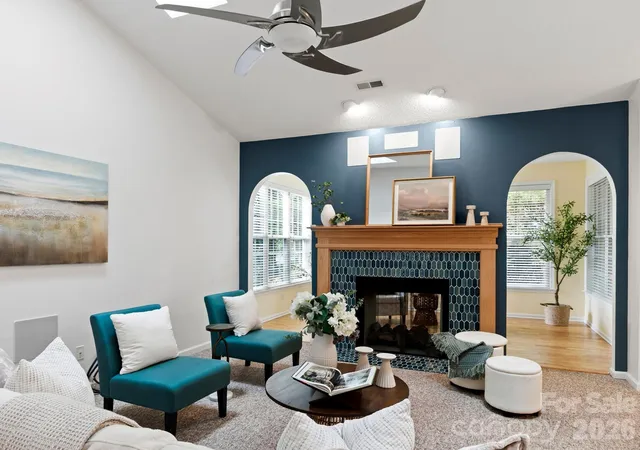 Photo 3 of Single family home for sale at 412 Silo Dr, Asheville, NC 28806 | MLS# 4399227 | Listing updated on 2026-09-30