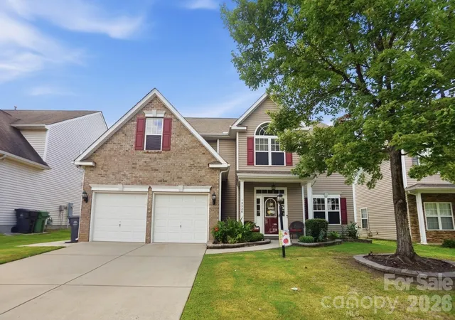 Photo 2 of Single family home for sale at 15320 Edgewater Forest Ln, Charlotte, NC 28278 | MLS# 4399243 | Listing updated on 2026-09-07