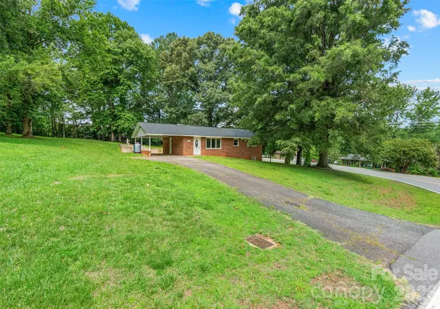 Homes for sale in Taylorsville, NC | 382 Wildwood Cir, Taylorsville, NC 28681 | MLS# 4399259