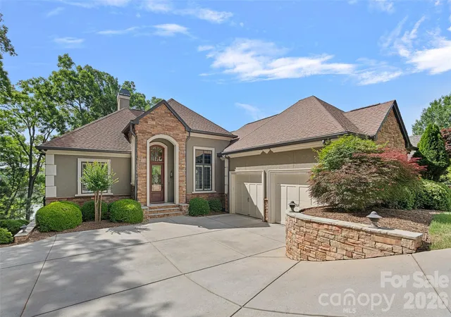 Homes for sale in Belmont, NC | 3225 Lake Pointe Dr, Belmont, NC 28012 | MLS# 4399291