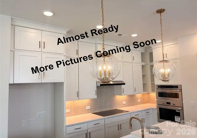 Photo 1 of Single family home for sale at 5125 Holw Branch Rd, Charlotte, NC 28278 | MLS# 4399307 | Listing updated on 2026-10-25
