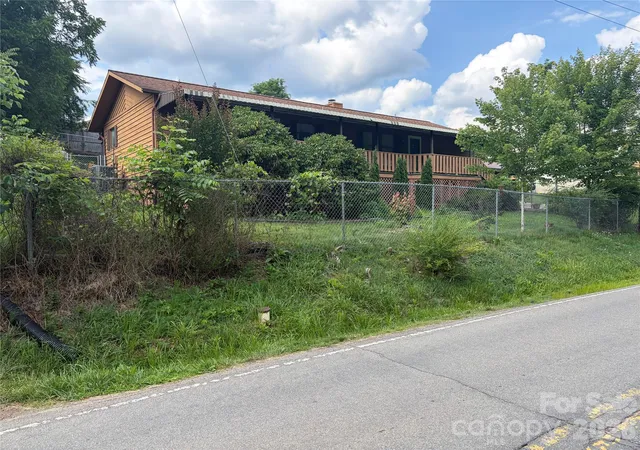 Homes for sale in Mars Hill, NC | 256a Bruce Rd, Mars Hill, NC 28754 | MLS# 4399321