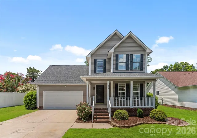 1st image of 820 Saint Andrews Pl, Concord, NC 28025 | MLS# 4399325