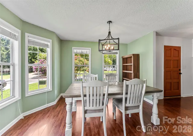 3rd image of 820 Saint Andrews Pl, Concord, NC 28025 | MLS# 4399325