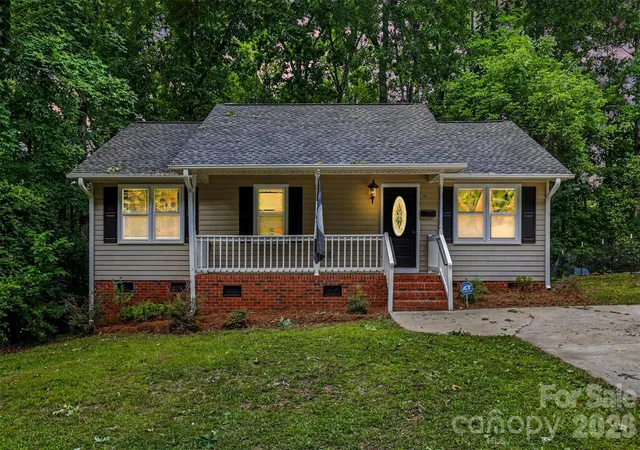 Homes for sale in Lancaster, SC | 308 Kershaw St, Lancaster, SC 29720 | MLS# 4399327