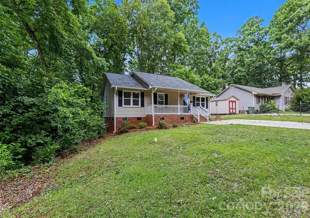 Homes for sale in Lancaster, SC | 308 Kershaw St, Lancaster, SC 29720 | MLS# 4399327