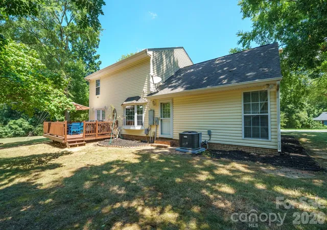 Photo 28 of Single family home for sale at 6421 Whitewater Dr, Charlotte, NC 28214 | MLS# 4399333 | Listing updated on 2026-07-30