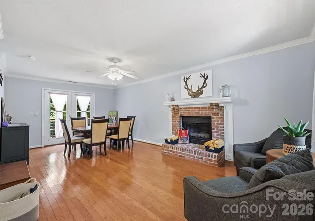 Photo 4 of Single family home for sale at 6421 Whitewater Dr, Charlotte, NC 28214 | MLS# 4399333 | Listing updated on 2026-07-30