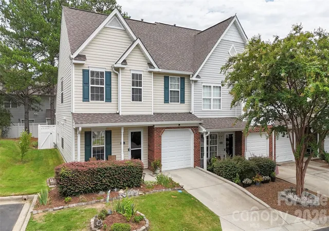 4th image of 806 Rock Lake Gln, Fort Mill, SC 29715 | MLS# 4399367