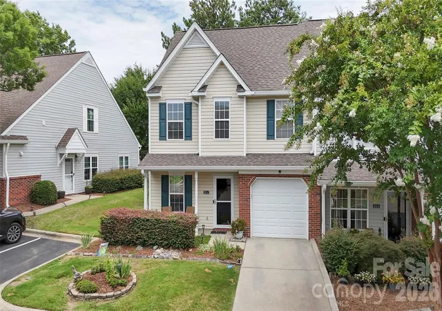 5th image of 806 Rock Lake Gln, Fort Mill, SC 29715 | MLS# 4399367