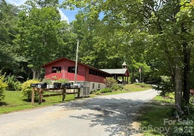 Homes for sale in Hendersonville, NC | 0000 Charles Trl, Hendersonville, NC 28792 | MLS# 4399380