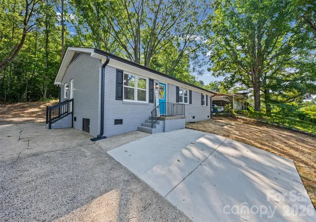 Photo 3 of Single family home for sale at 1812 Riveria Dr, Shelby, NC 28150 | MLS# 4399388 | Listing updated on 2026-08-14