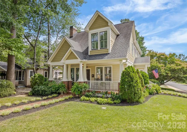 Photo 3 of Sale Pending at 2200 Shenandoah Ave, Charlotte, NC 28205 | MLS# 4399400 | Listing updated on 2026-09-14