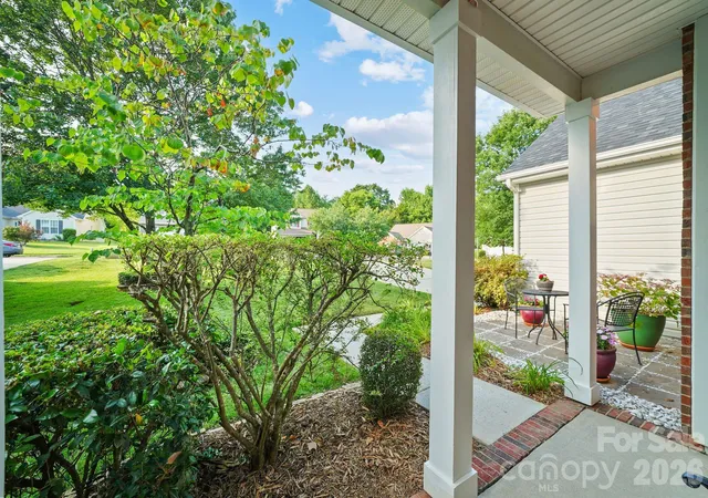 Photo 3 of Single family home for sale at 15926 Bubbling Branch Ln, Charlotte, NC 28273 | MLS# 4399403 | Listing updated on 2026-09-22