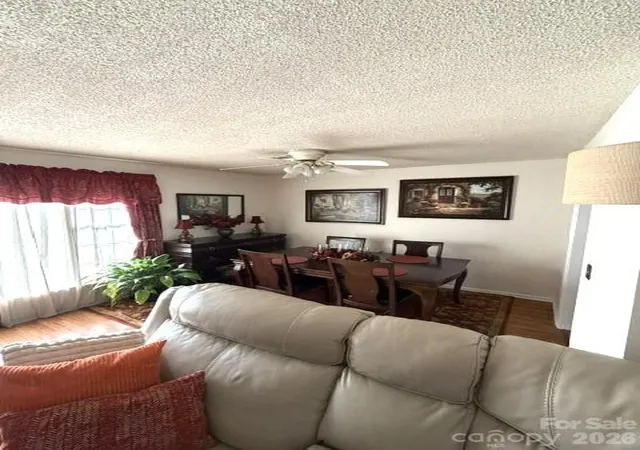 Photo 4 of Single family home for sale at 1218 Dotson Ct, Wilmington, NC 28405 | MLS# 4399419 | Listing updated on 2026-09-05
