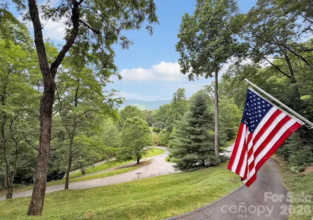 Photo 3 of Single family home for sale at 12 Signal Ridge, Sylva, NC 28779 | MLS# 4399435 | Listing updated on 2026-08-06