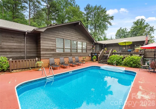 Homes for sale in Gastonia, NC | 2915 Old Stage Rd, Gastonia, NC 28052 | MLS# 4399445