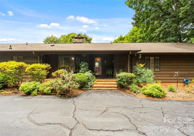 Homes for sale in Gastonia, NC | 2915 Old Stage Rd, Gastonia, NC 28052 | MLS# 4399445