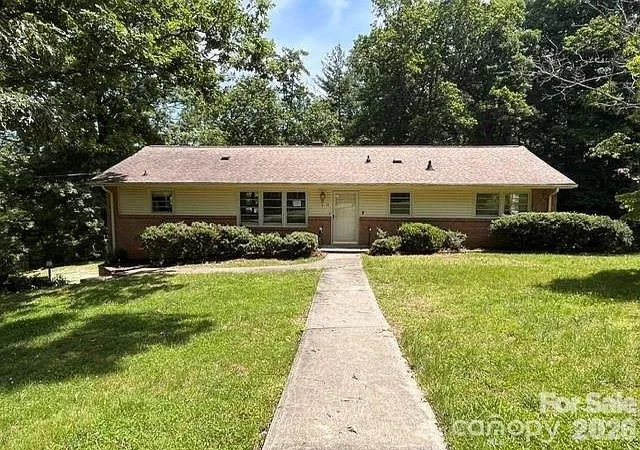 Single family home for sale at 14 Valle Vista Dr, Asheville, NC 28804 | MLS# 4399451