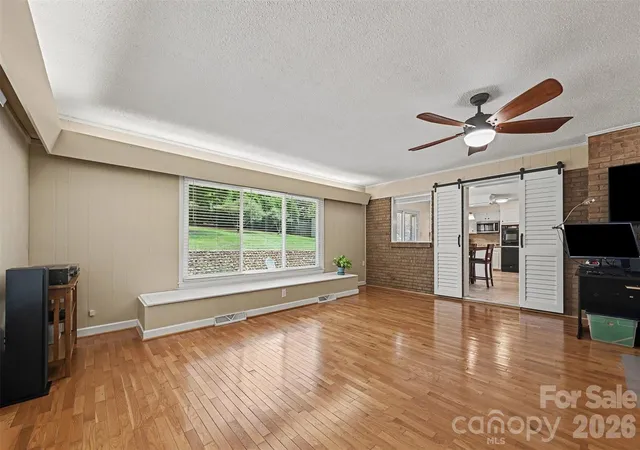 Photo 3 of Single family home for sale at 9050 Miriam Dr, Huntersville, NC 28078 | MLS# 4399453 | Listing updated on 2026-09-30