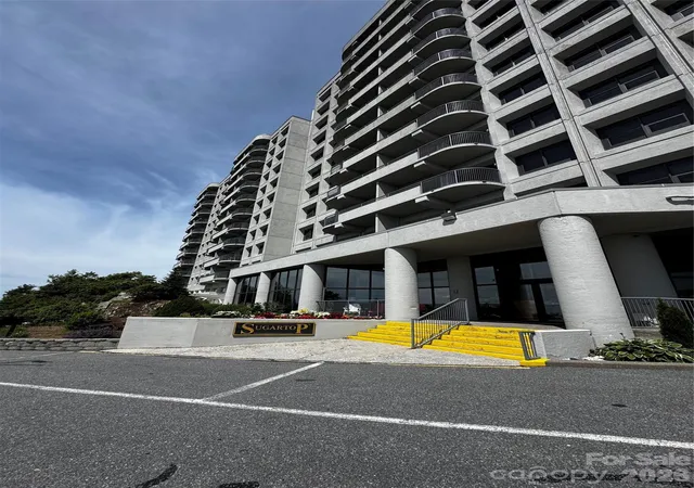 Photo 2 of Condo for sale at 303 Sugar Top Dr #2813, Sugar Mountain, NC 28604 | MLS# 4399461 | Listing updated on 2026-09-04