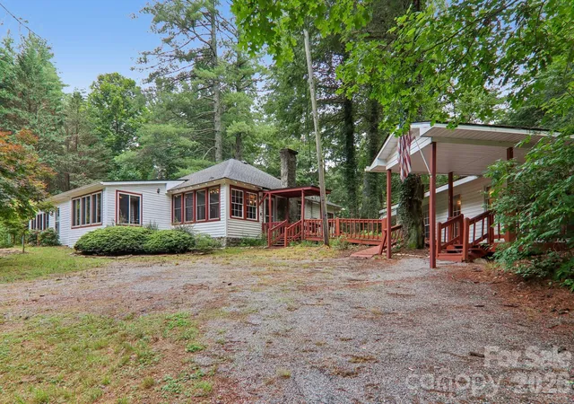 Homes for sale in Cedar Mountain, NC | 61 Bo Diddly Ln, Cedar Mountain, NC 28718 | MLS# 4399464
