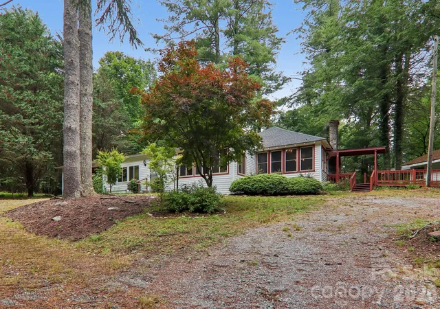 Homes for sale in Cedar Mountain, NC | 61 Bo Diddly Ln, Cedar Mountain, NC 28718 | MLS# 4399464
