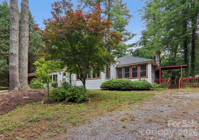 Homes for sale in Cedar Mountain, NC | 61 Bo Diddly Ln, Cedar Mountain, NC 28718 | MLS# 4399464
