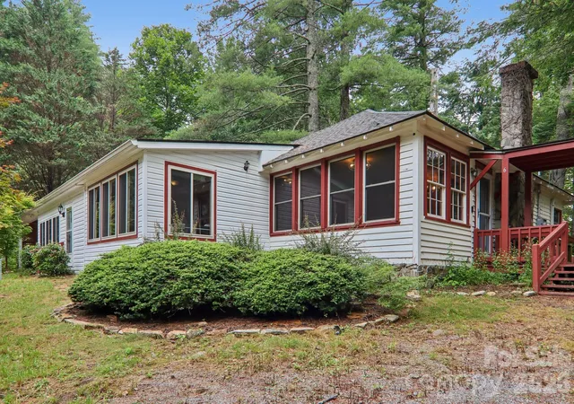 Homes for sale in Cedar Mountain, NC | 61 Bo Diddly Ln, Cedar Mountain, NC 28718 | MLS# 4399464
