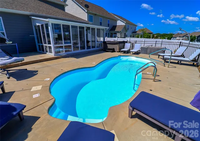 Photo 3 of Single family home for sale at 109 E Americana Dr, Mooresville, NC 28115 | MLS# 4399467 | Listing updated on 2026-10-06