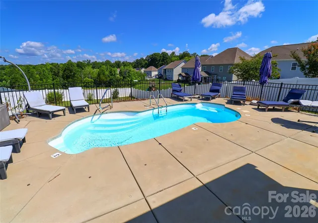 Photo 4 of Single family home for sale at 109 E Americana Dr, Mooresville, NC 28115 | MLS# 4399467 | Listing updated on 2026-10-06