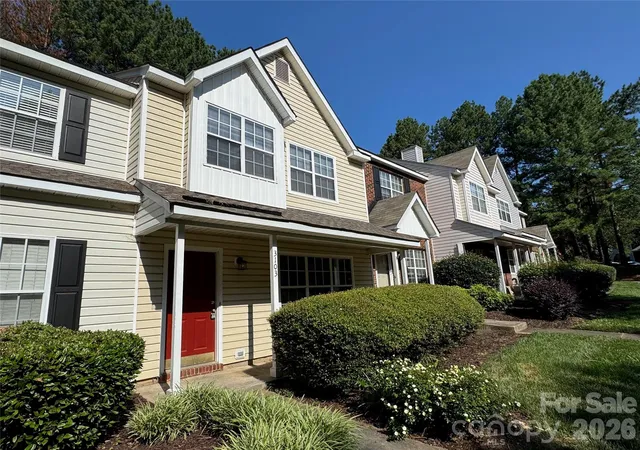 Homes for sale in Charlotte, NC | 3103 Summercroft Ln, Charlotte, NC 28269 | MLS# 4399477