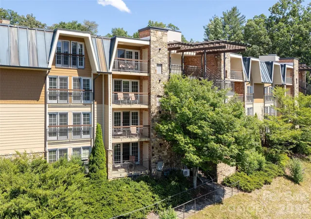 Homes for sale in Asheville, NC | 208 Bowling Park Rd #208, Asheville, NC 28803 | MLS# 4399478