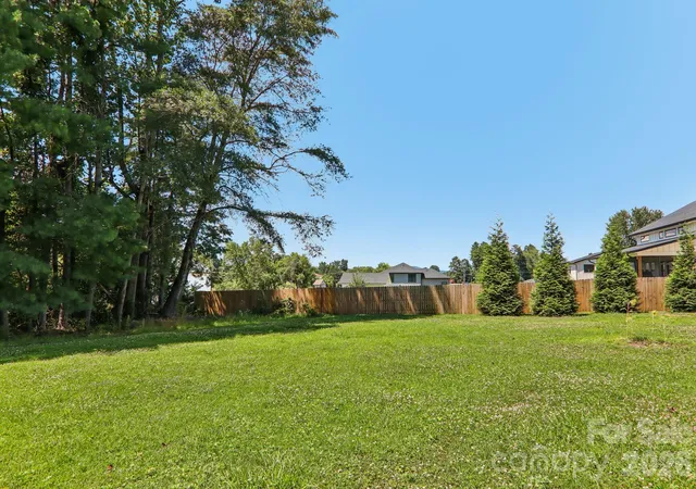 33rd image of 1153 Airport Rd, Flat Rock, NC 28731 | MLS# 4399497