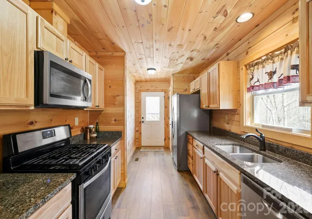 3rd image of 344 Wolf Trl, Lake Lure, NC 28746 | MLS# 4399531