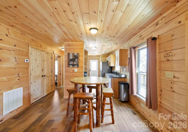 4th image of 344 Wolf Trl, Lake Lure, NC 28746 | MLS# 4399531