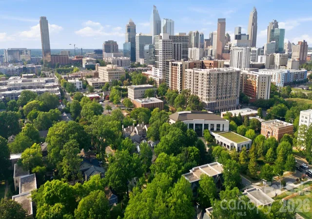 2nd image of 815 Lexington Ave, Charlotte, NC 28203